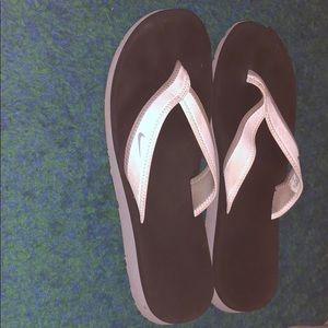 Women’s Nike flip flops